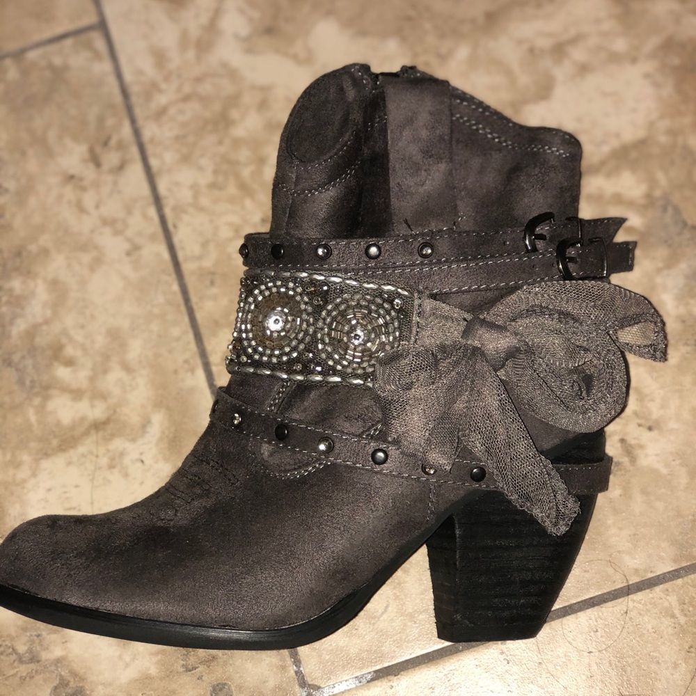 COPY - NWT Not Rated Rodeo Booties